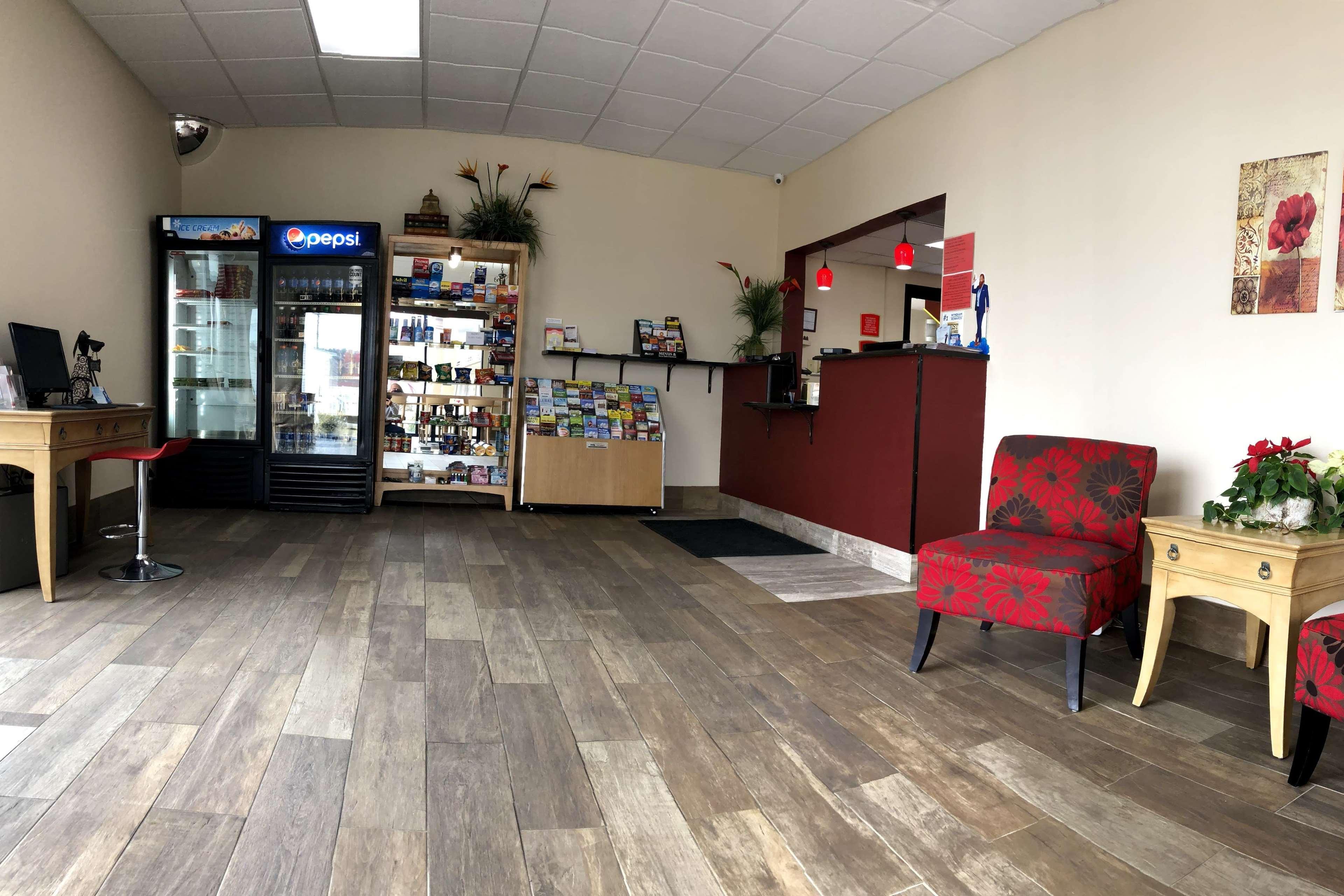 史密斯菲尔德塞尔玛欢朋酒店 士美非路 外观 照片